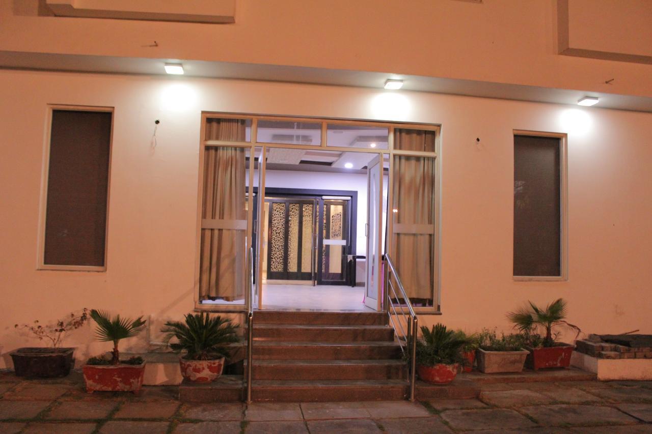 Hotel Mukund Villas Udajpur Zewnętrze zdjęcie
