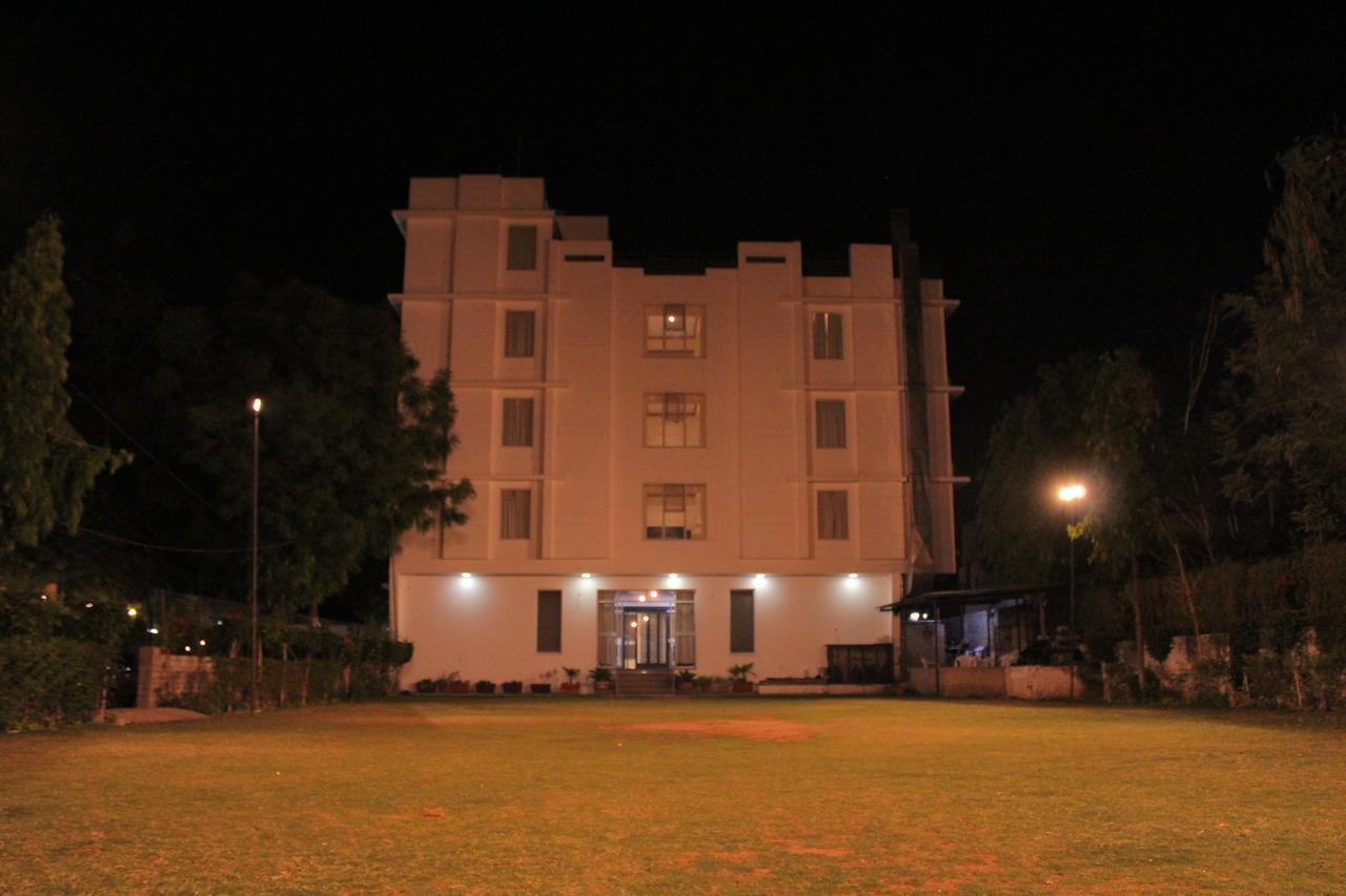 Hotel Mukund Villas Udajpur Zewnętrze zdjęcie